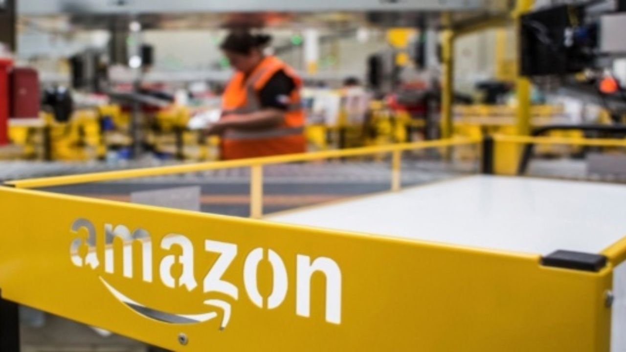 Amazon India Expands Its Operations Workforce New Hiring Across Warehousing, Sorting, and Delivery Roles